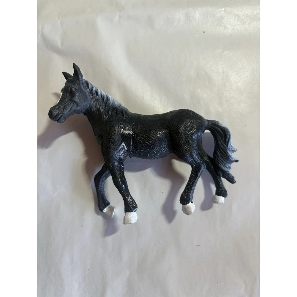 Vintage Hard Plastic Toy Horses Lot of 6 – Multicolor 1980s Style - Picture 6 of 7